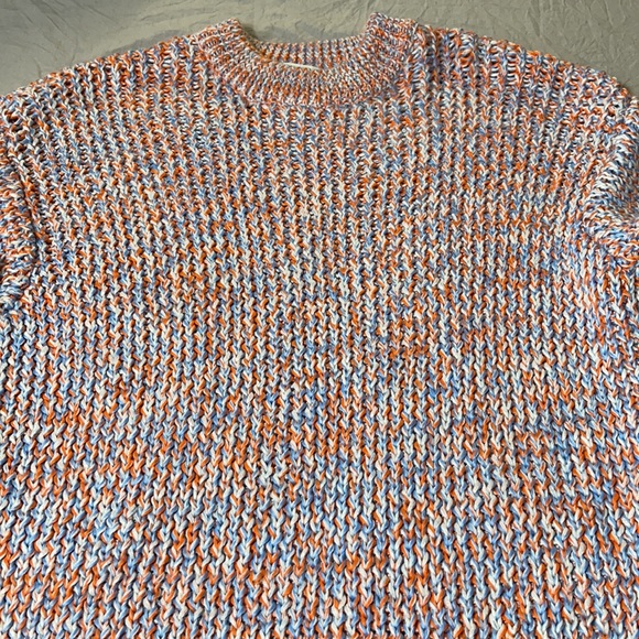 Sweater - Picture 4 of 6